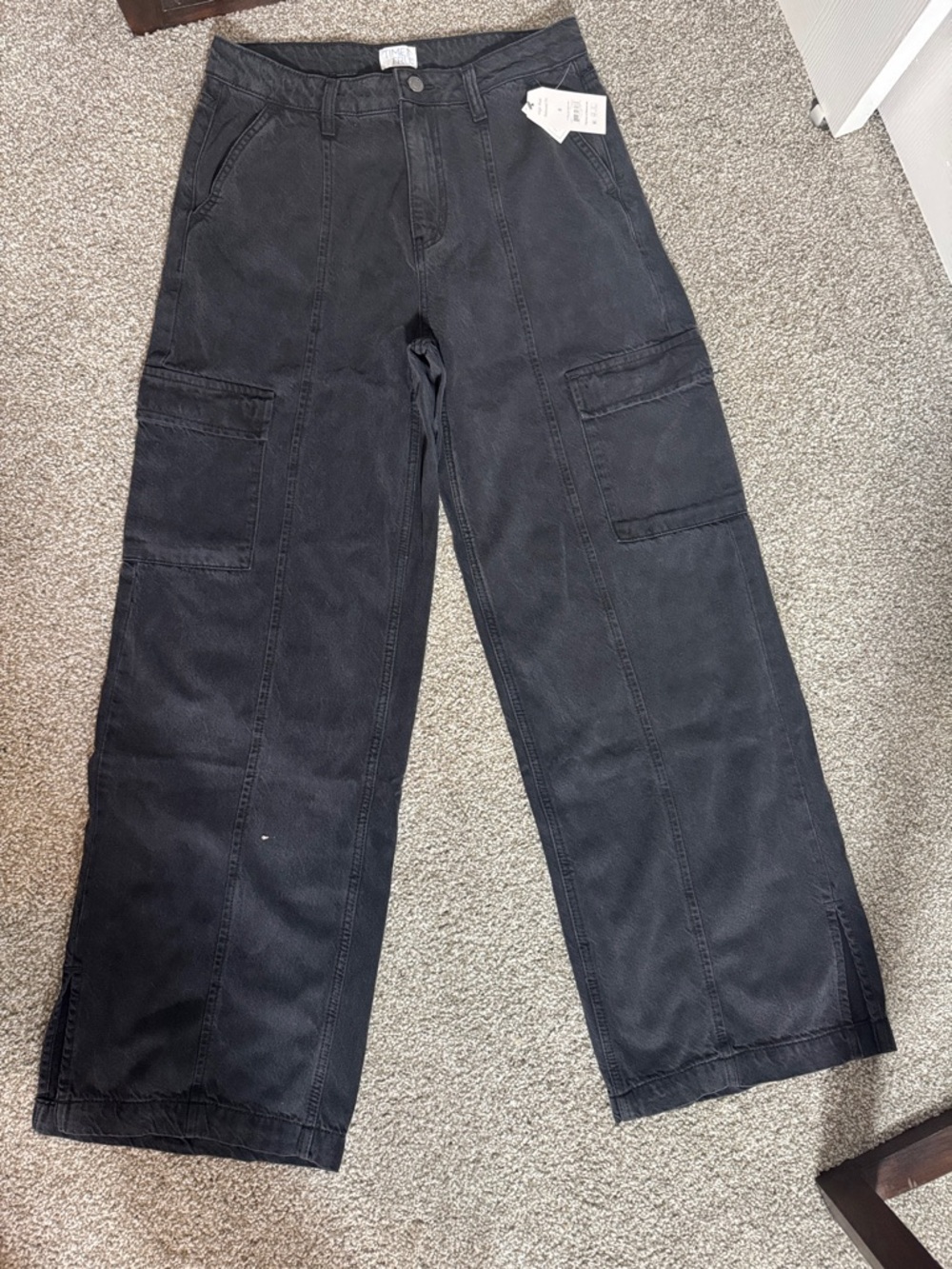 Time and Tru Black Wide-Leg Cargo Pants